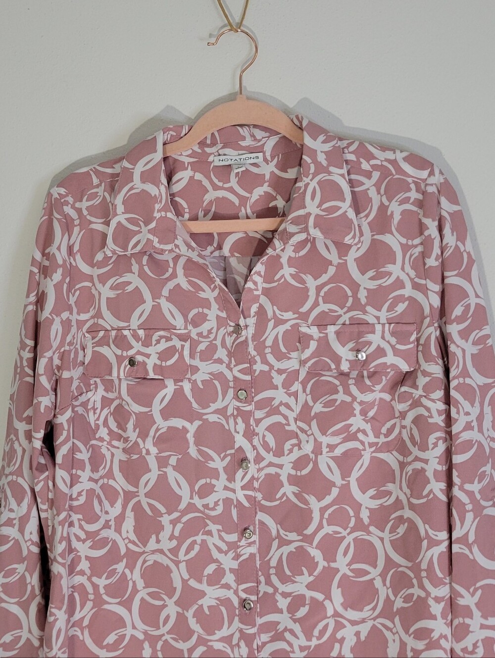 Notation Women Size L Pink and White Circle Print Button-Up Blouse - Picture 3 of 9